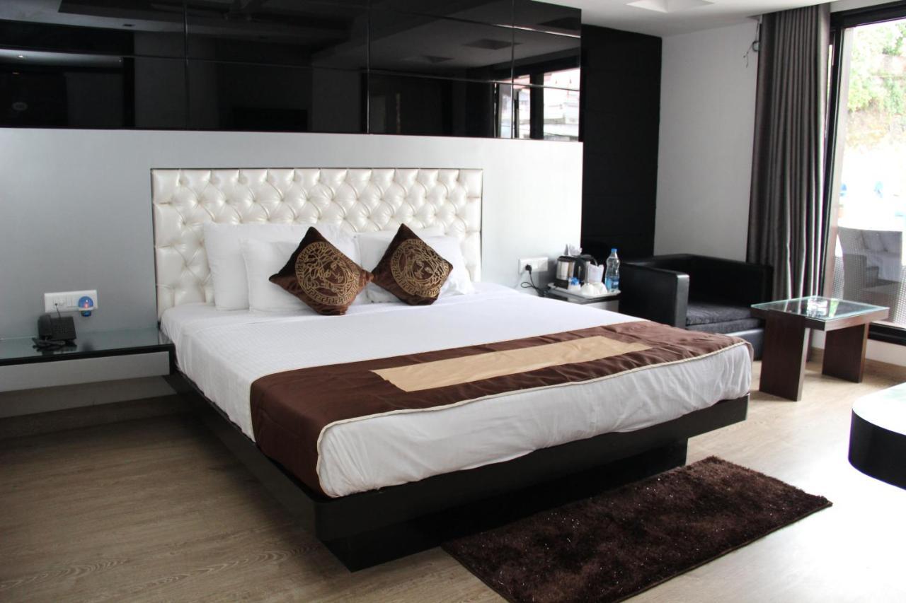 Fabhotel Red Leaf Mall Road Массури Экстерьер фото
