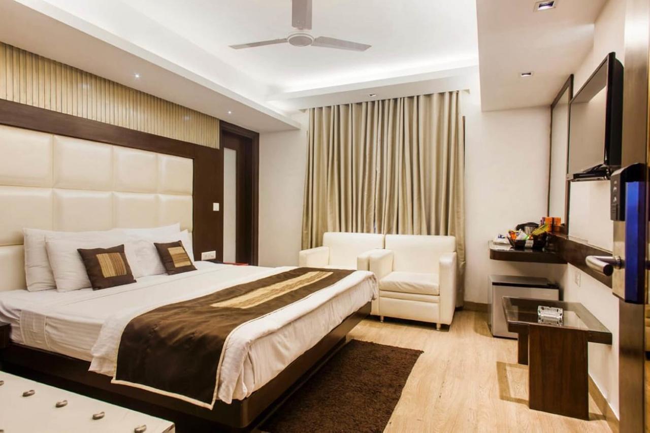 Fabhotel Red Leaf Mall Road Массури Экстерьер фото