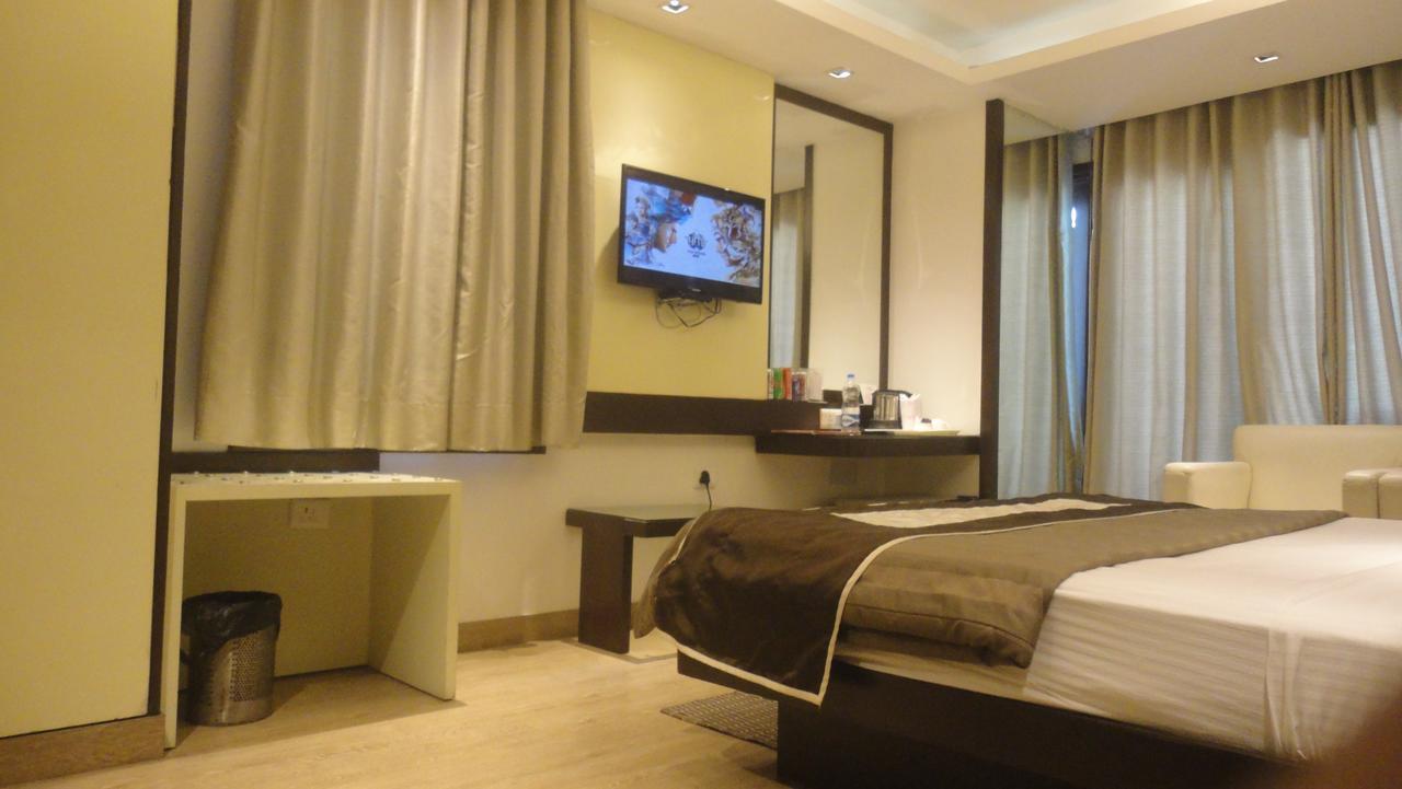 Fabhotel Red Leaf Mall Road Массури Экстерьер фото