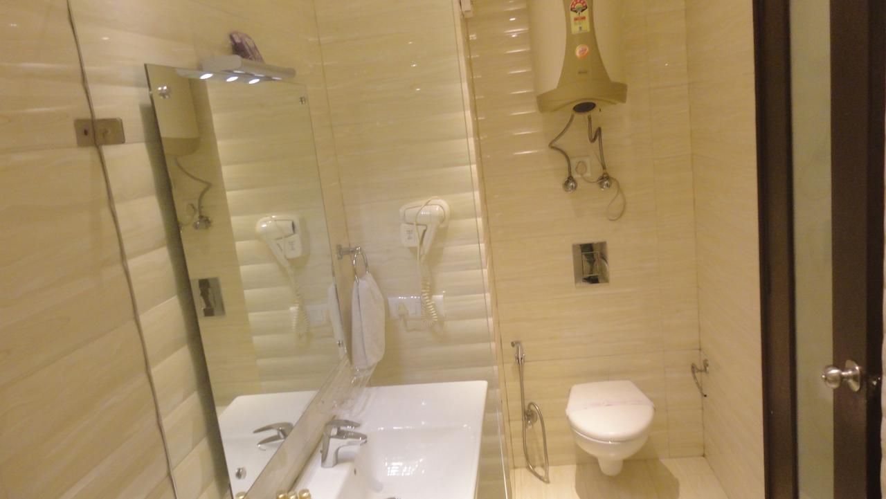 Fabhotel Red Leaf Mall Road Массури Экстерьер фото