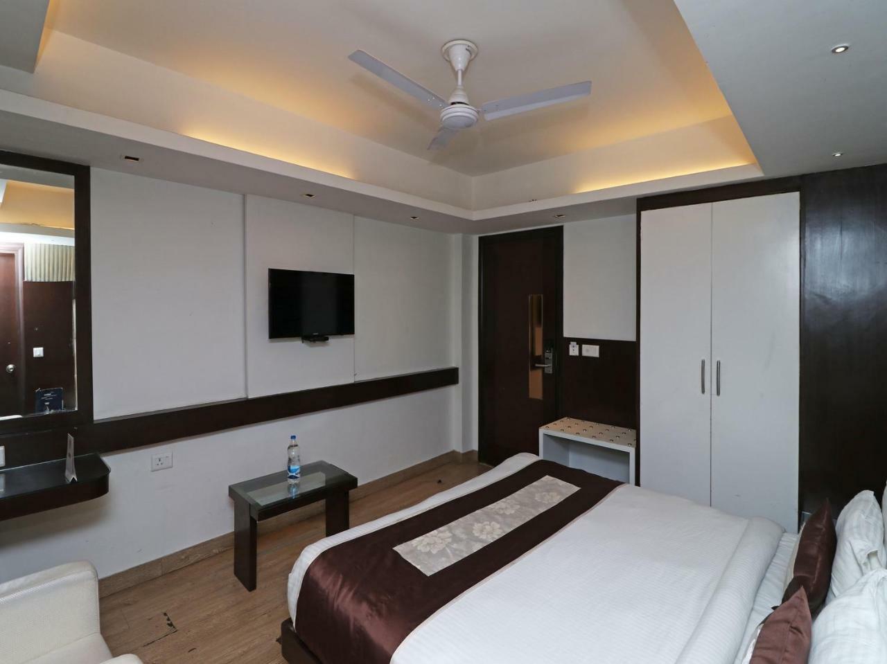 Fabhotel Red Leaf Mall Road Массури Экстерьер фото