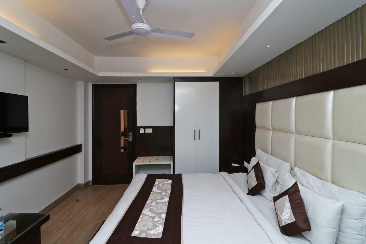 Fabhotel Red Leaf Mall Road Массури Экстерьер фото