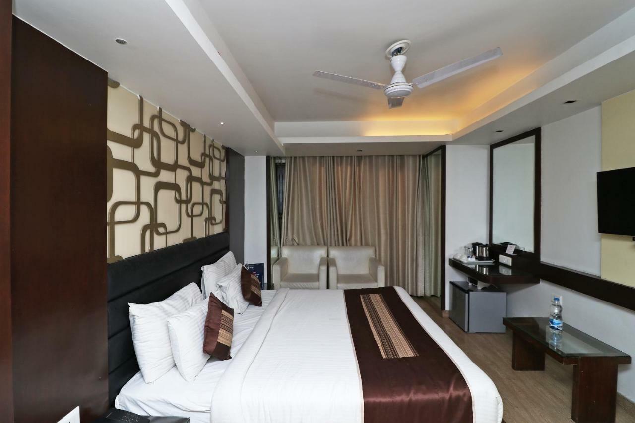Fabhotel Red Leaf Mall Road Массури Экстерьер фото