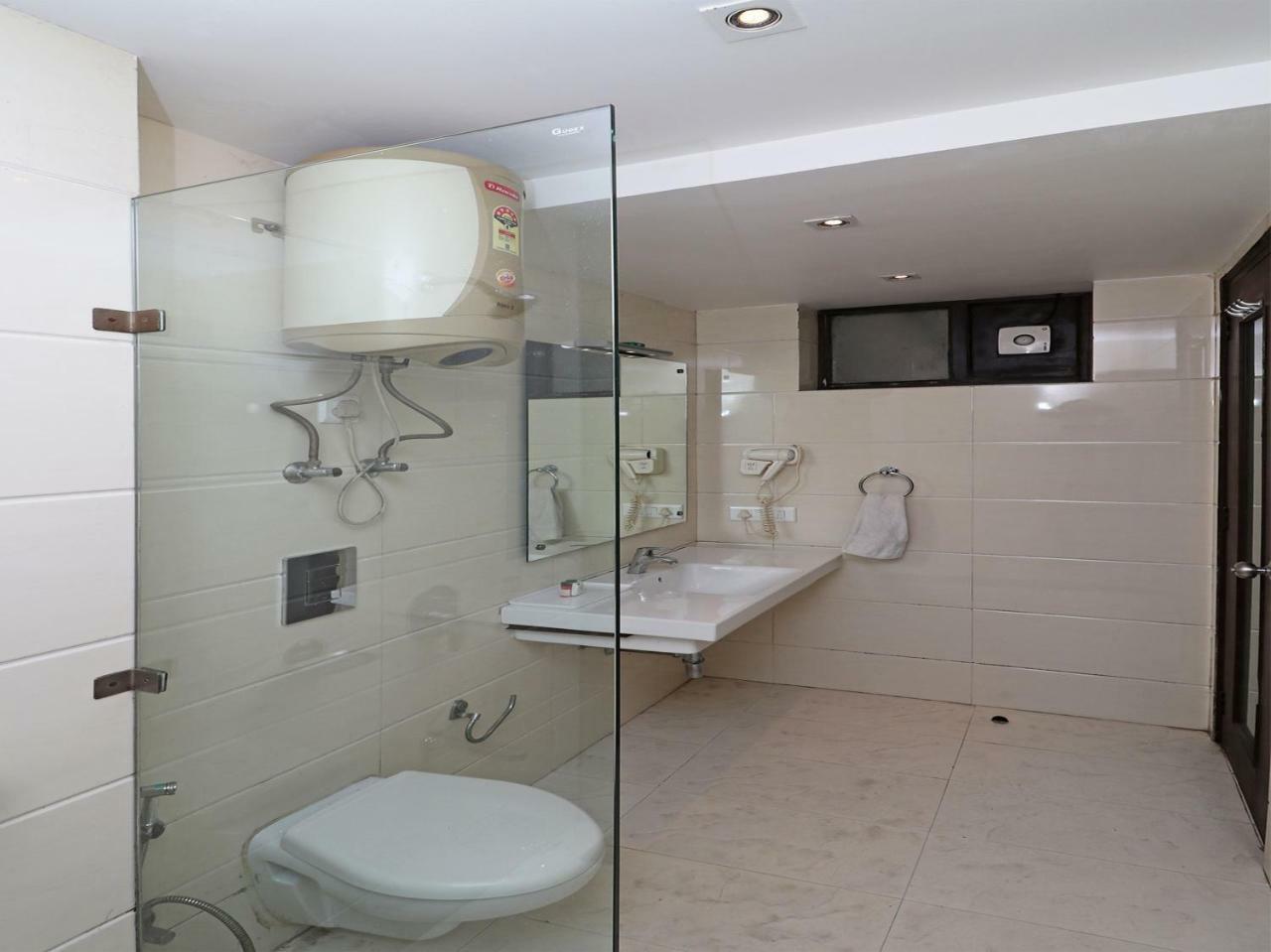 Fabhotel Red Leaf Mall Road Массури Экстерьер фото